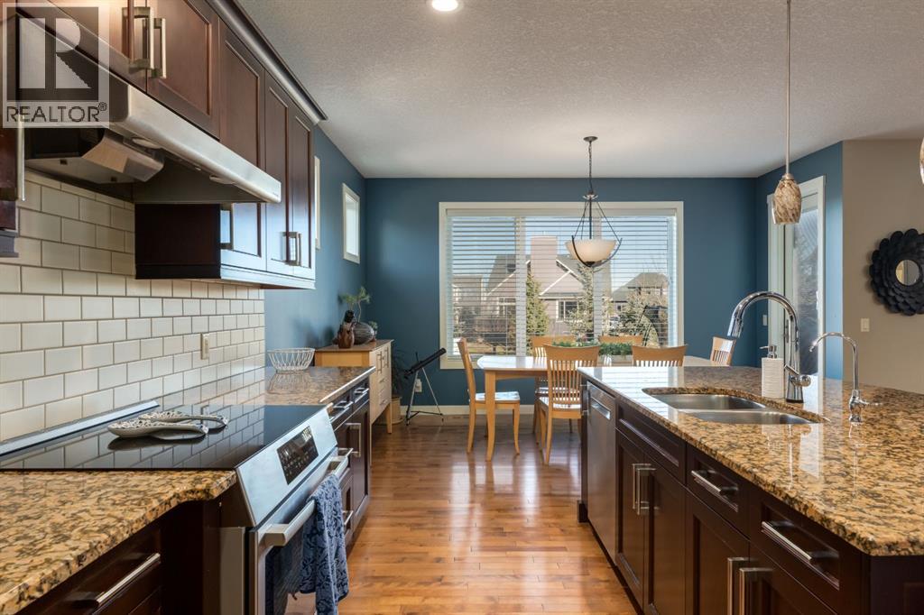 236 Montclair Place, Cochrane Lake, Alberta  T4C 0A8 - Photo 13 - A2285587