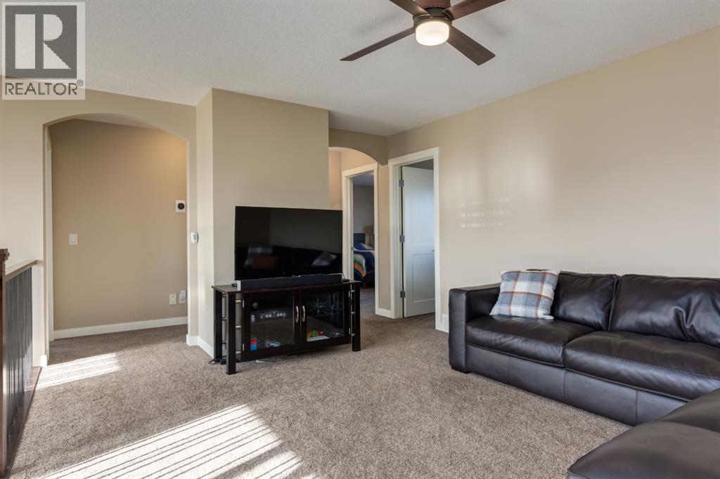 236 Montclair Place, Cochrane Lake, Alberta  T4C 0A8 - Photo 24 - A2285587