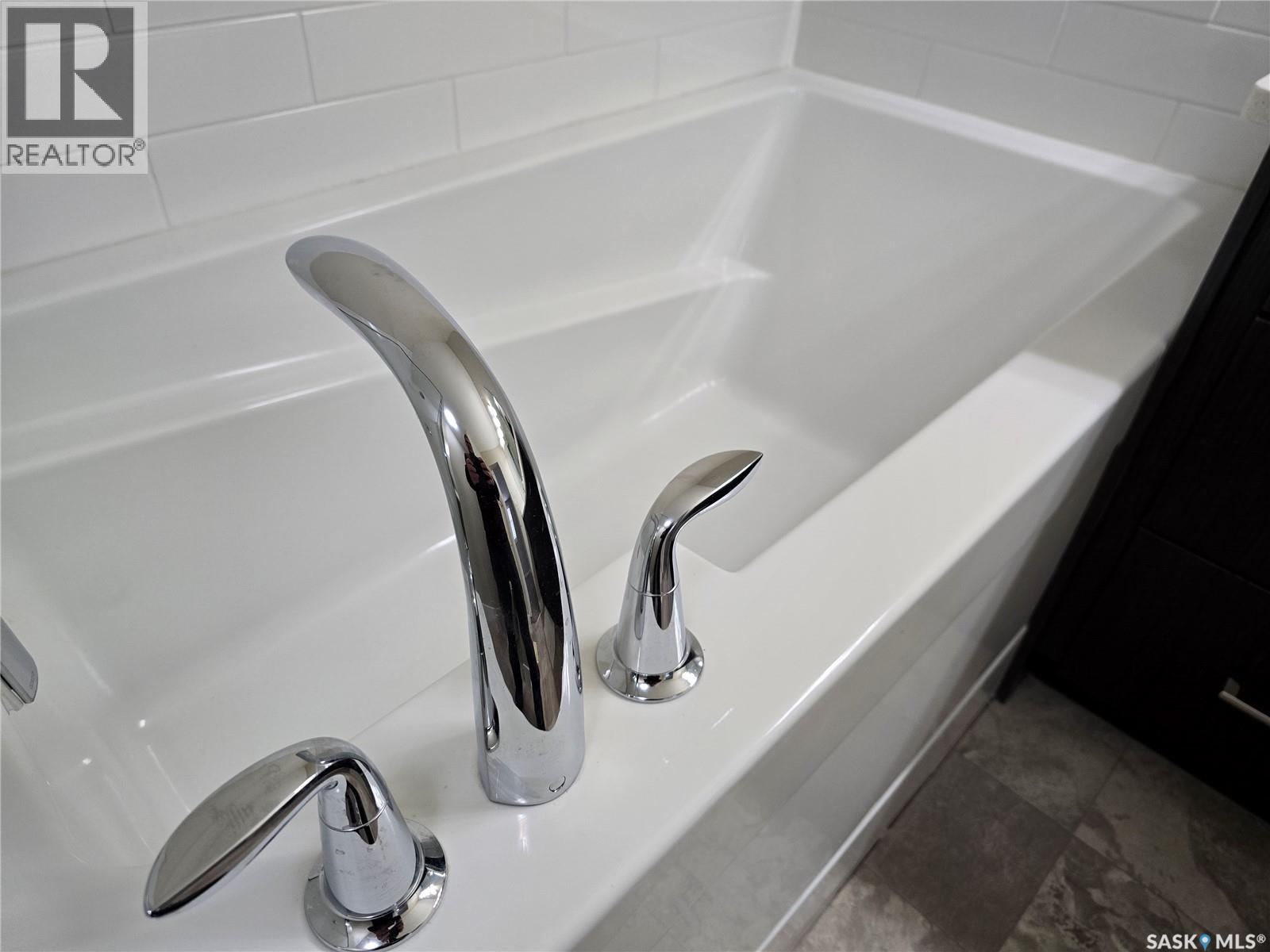 127 315 Dickson Crescent, Saskatoon, Saskatchewan  S7T 0Z1 - Photo 13 - SK027088