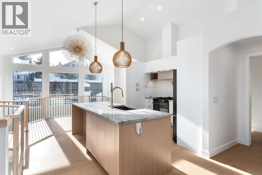 58 Edgevalley Close Nw, Calgary, Alberta T3A 5E4 - Photo 2 - A2282185