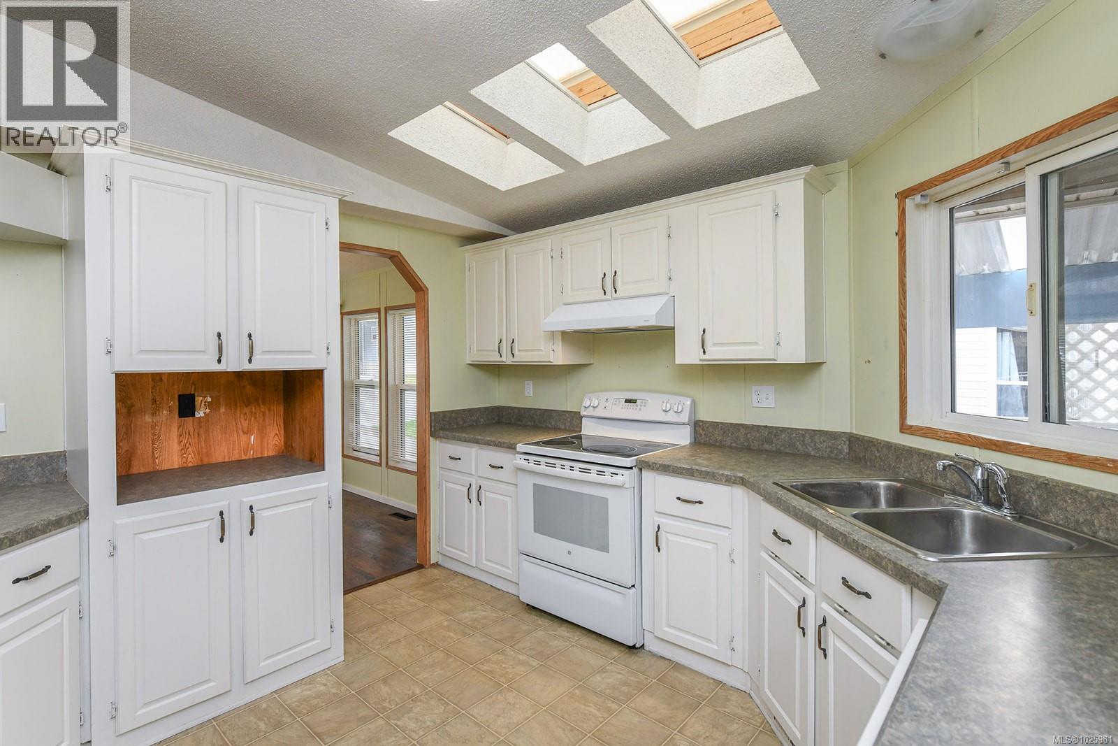 2 4714 Muir Rd, Courtenay, British Columbia  V9N 8Z6 - Photo 27 - 1025981