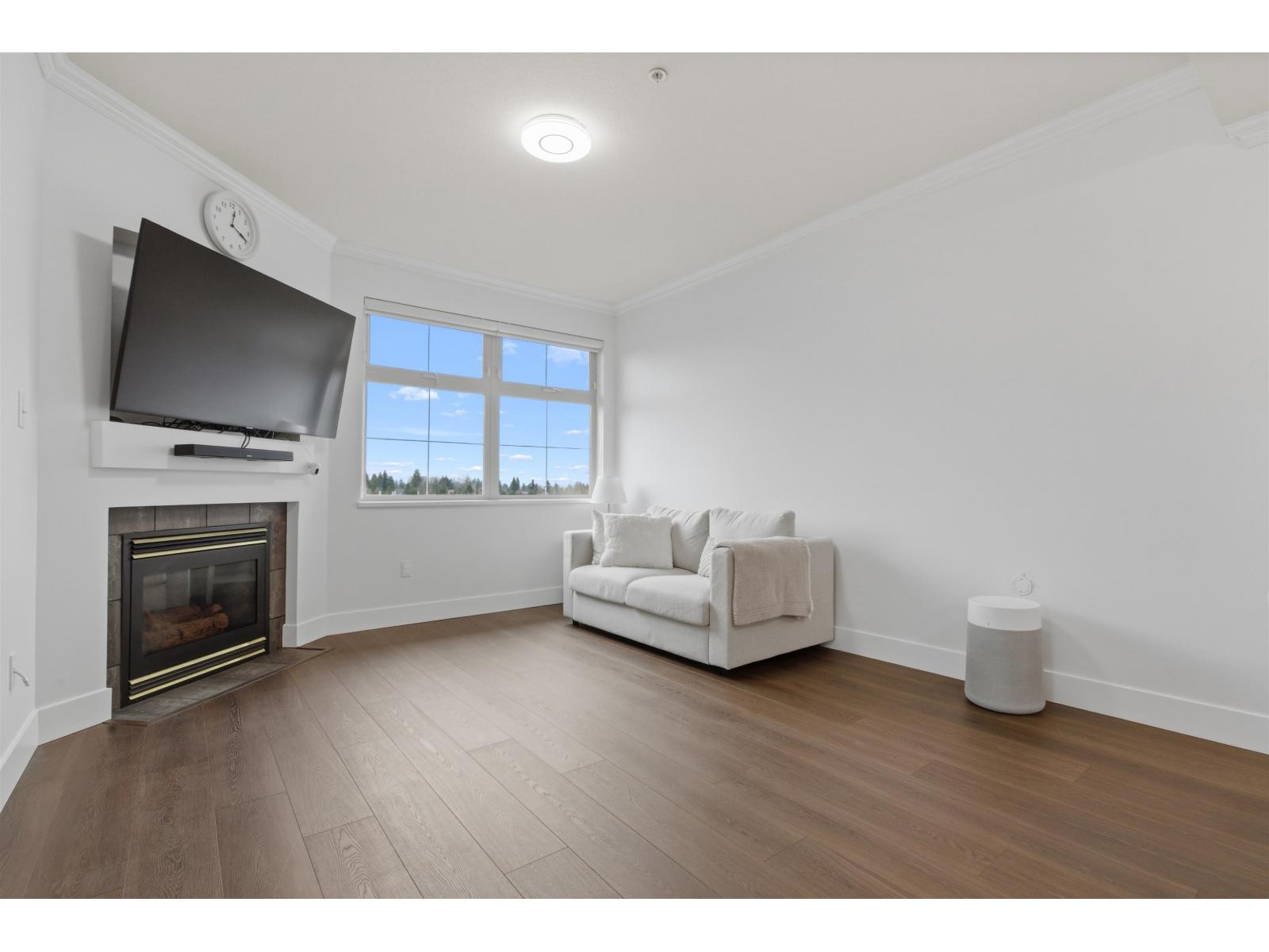 411 15210 Guilford Drive, Surrey, British Columbia  V3R 0X7 - Photo 4 - R3089894