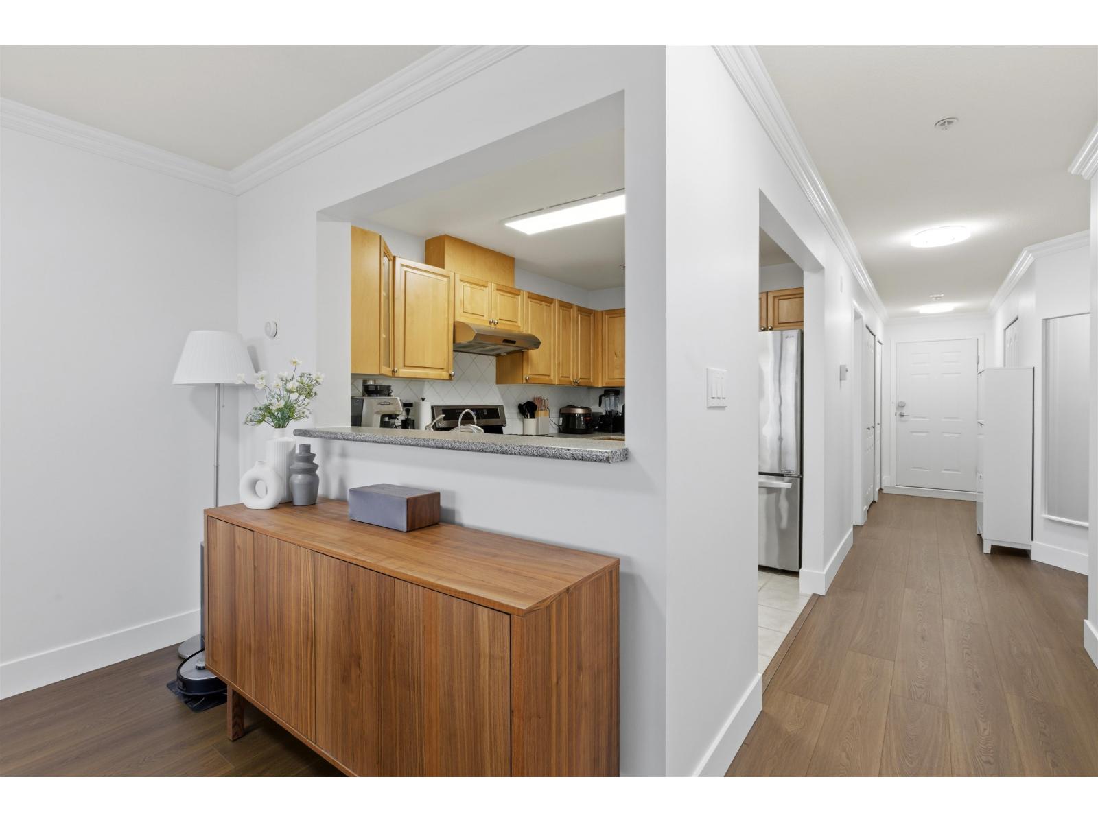 411 15210 Guilford Drive, Surrey, British Columbia  V3R 0X7 - Photo 10 - R3089894