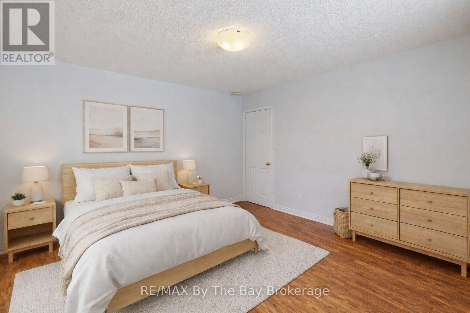 9 (Upper) Myrtle Lynn Place, Wasaga Beach, Ontario  L9Z 1E2 - Photo 19 - S12611950