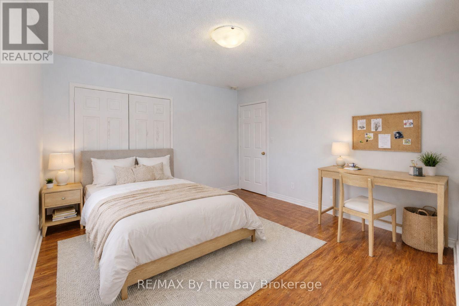 9 (Upper) Myrtle Lynn Place, Wasaga Beach, Ontario  L9Z 1E2 - Photo 17 - S12611950