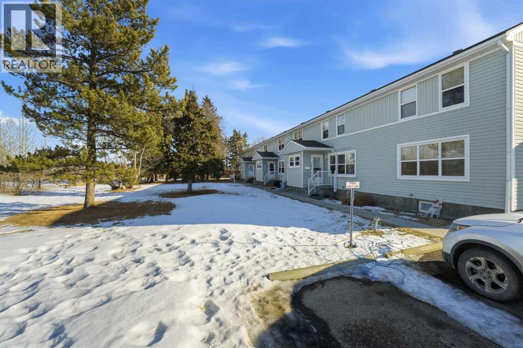 30 Poplar Crescent, Springbrook, Alberta  T4S 1V3 - Photo 2 - A2286320