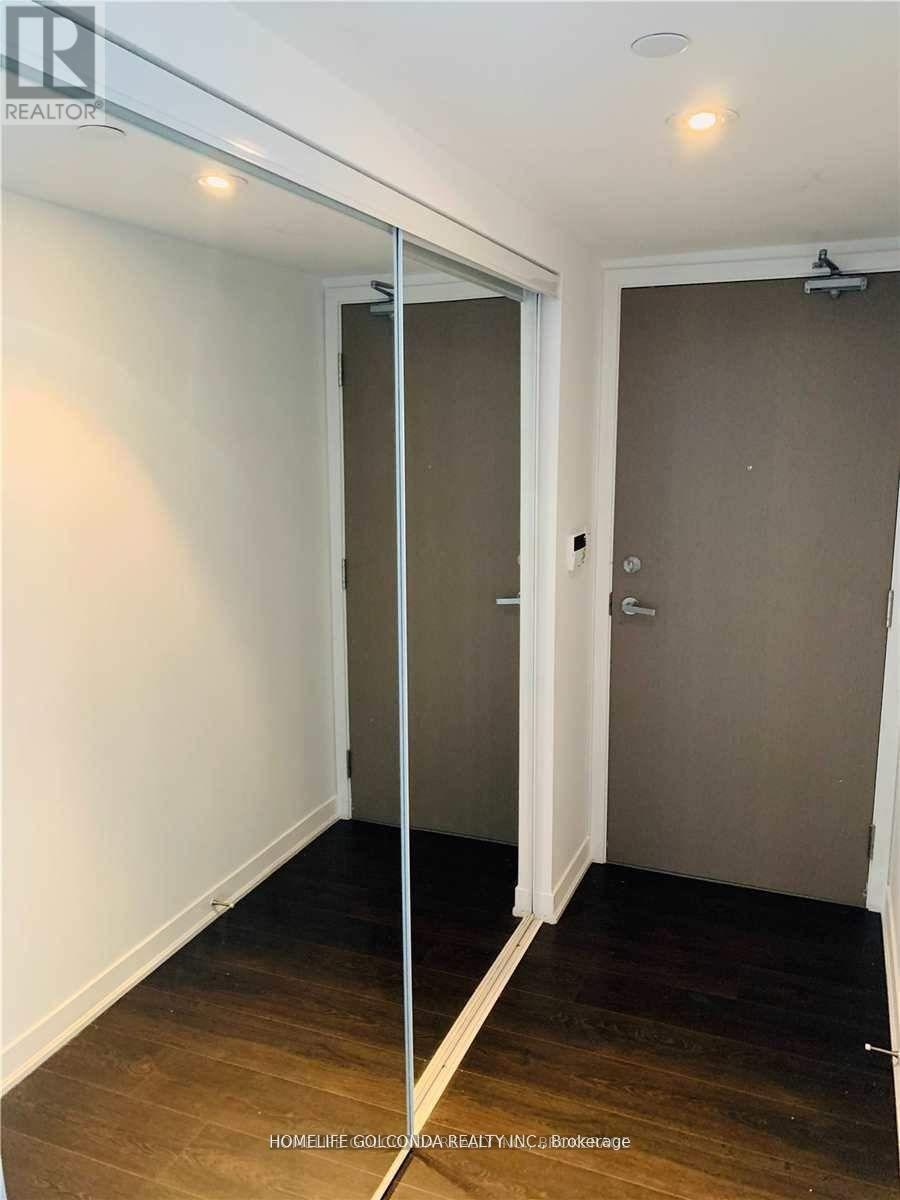 1604 - 88 Harbour Street, Toronto, Ontario  M5J 0C3 - Photo 11 - C12788436