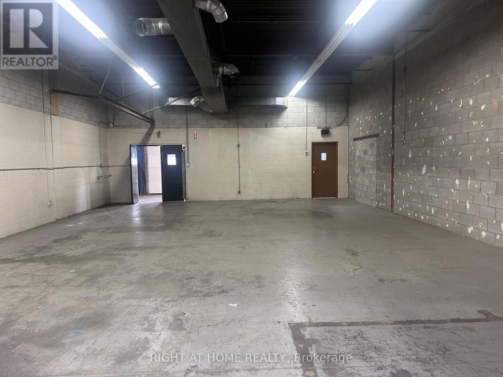 27 Estate Drive, Toronto, Ontario  M1H 2Z2 - Photo 3 - E12788418