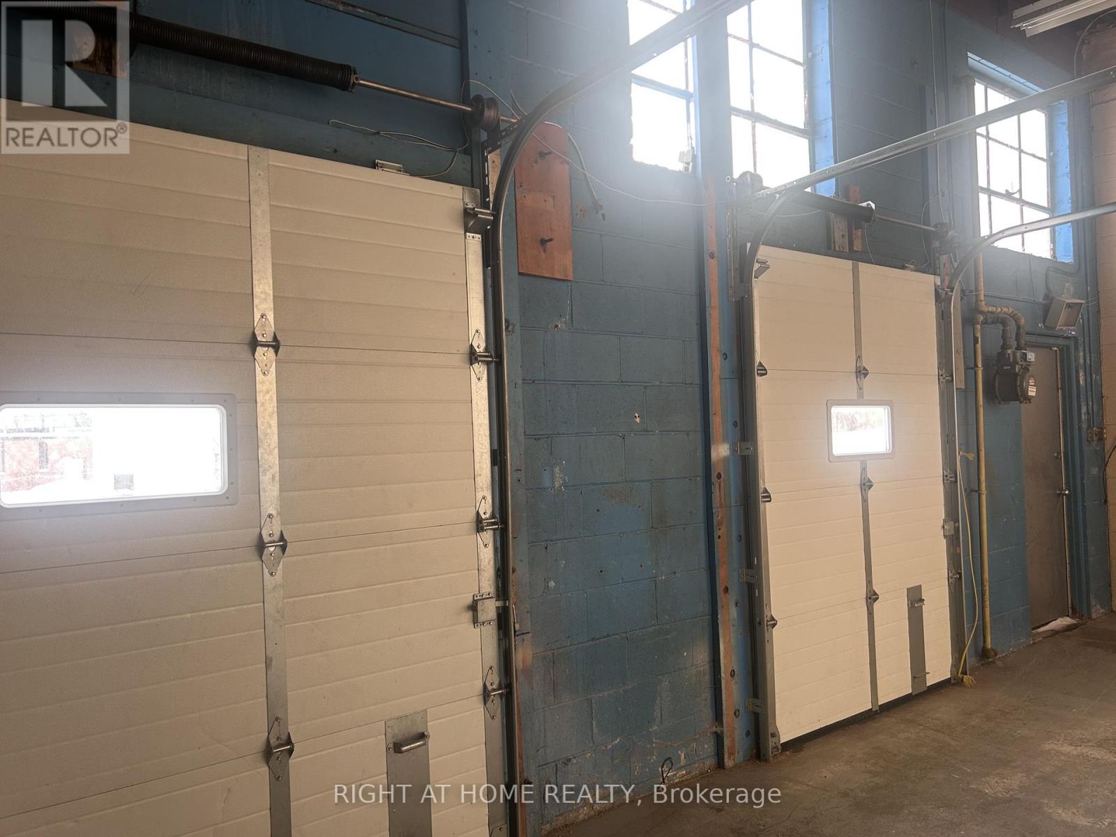 27 Estate Drive, Toronto, Ontario  M1H 2Z2 - Photo 5 - E12788418