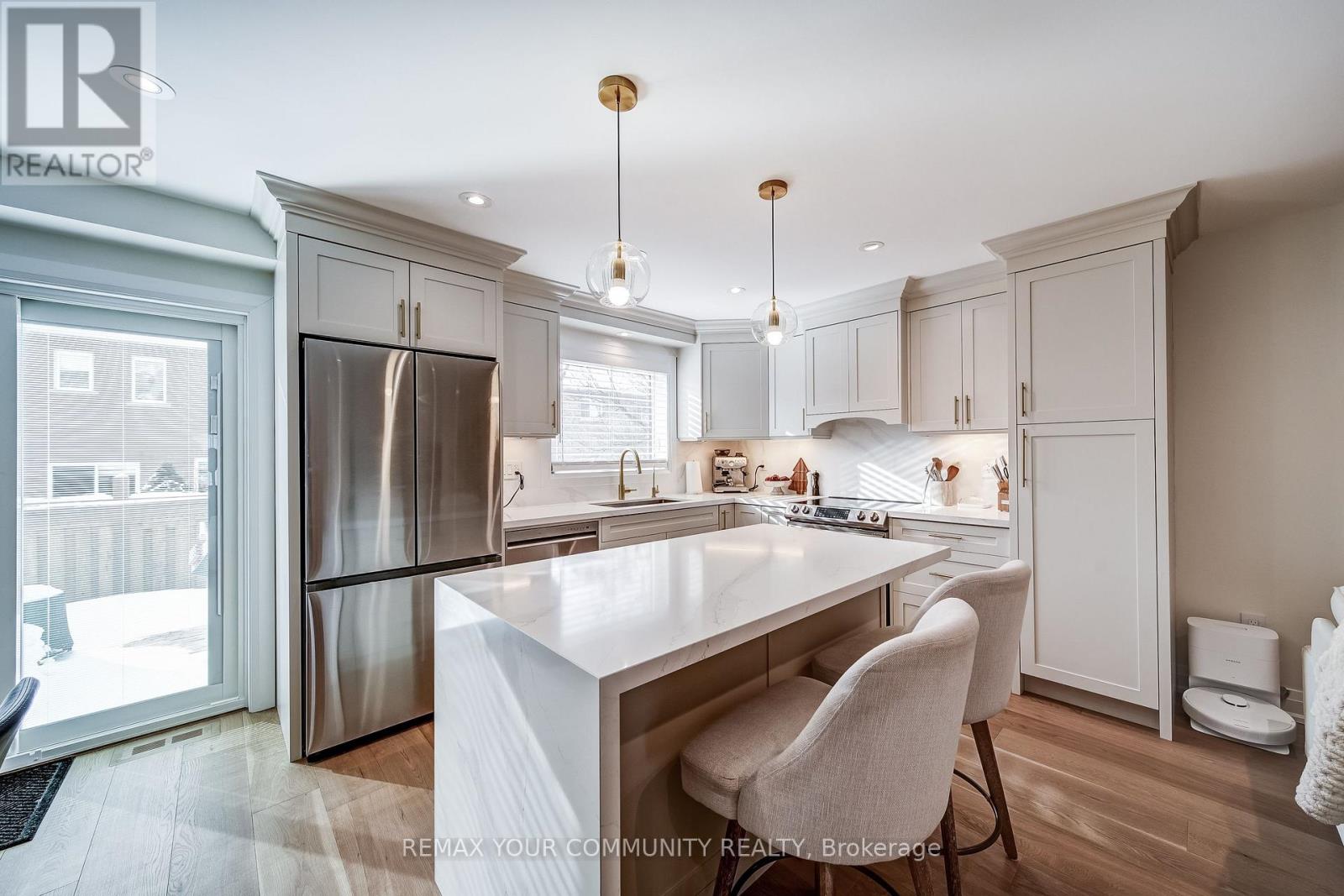 852 Sisler Avenue, Newmarket, Ontario  L3X 2V1 - Photo 5 - N12788342