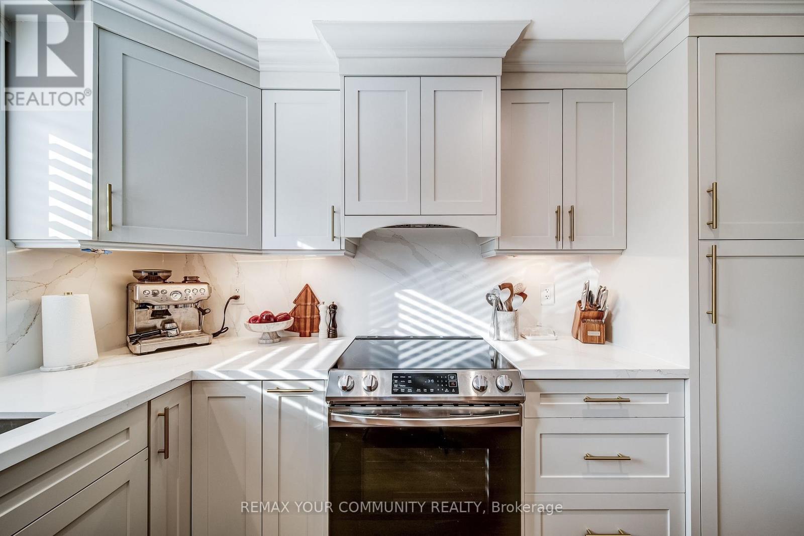 852 Sisler Avenue, Newmarket, Ontario  L3X 2V1 - Photo 6 - N12788342