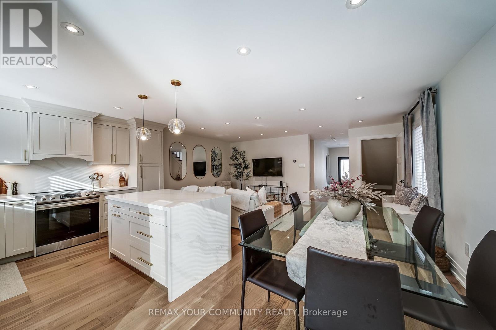 852 Sisler Avenue, Newmarket, Ontario  L3X 2V1 - Photo 8 - N12788342