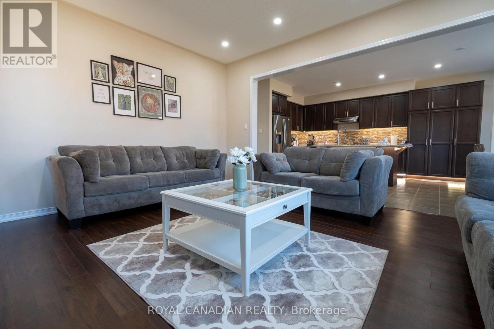 213 Richardson Crescent, Bradford West Gwillimbury, Ontario  L3Z 0R5 - Photo 13 - N12788424