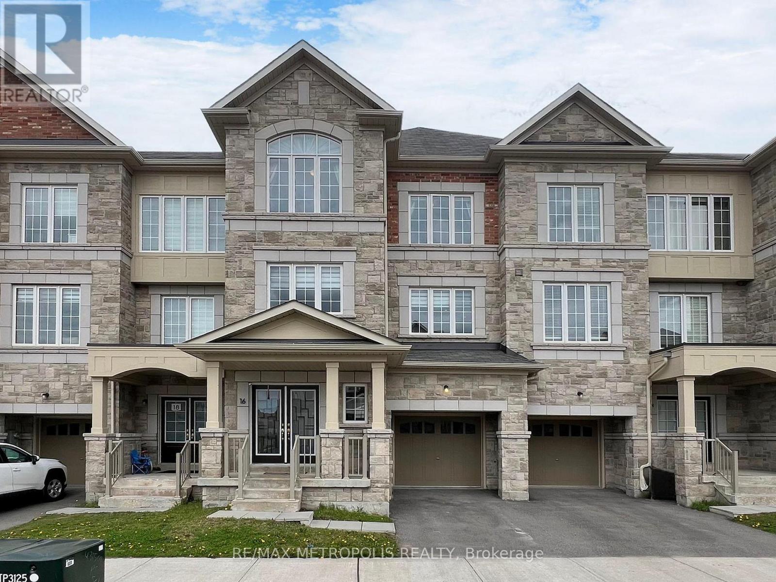 16 Hartney Drive, Richmond Hill, Ontario  L4S 0J8 - Photo 1 - N12788440