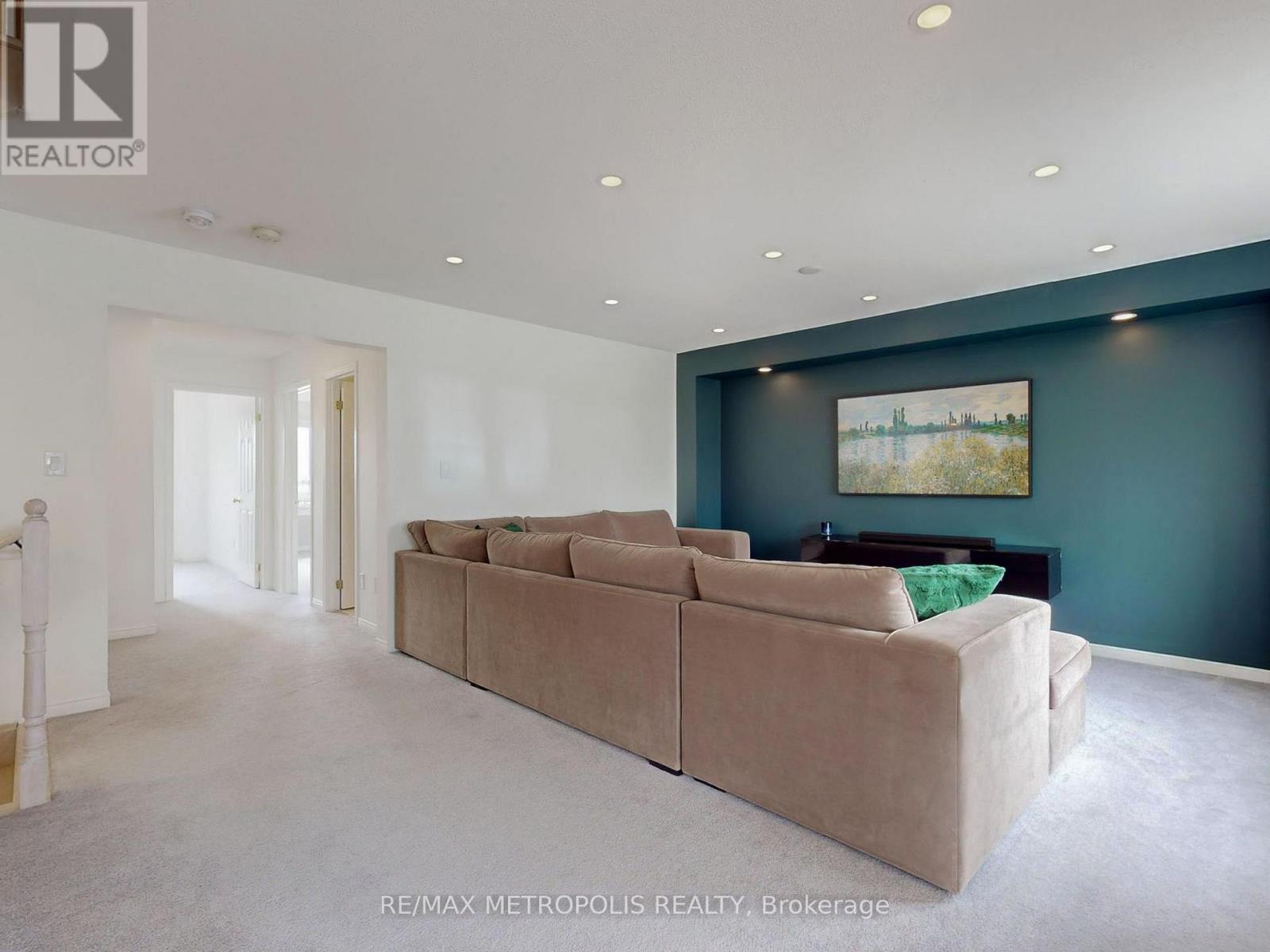 16 Hartney Drive, Richmond Hill, Ontario  L4S 0J8 - Photo 15 - N12788440