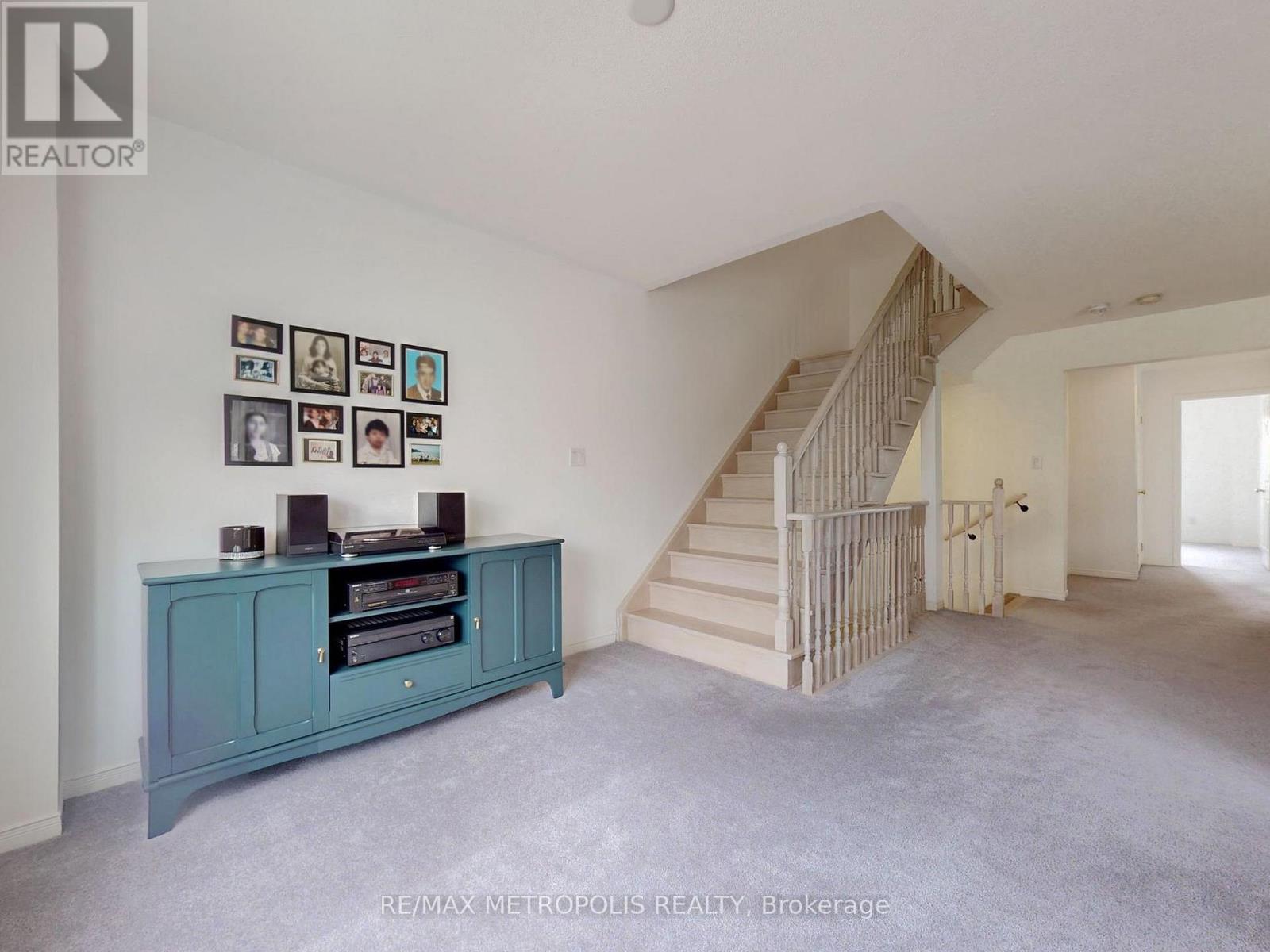 16 Hartney Drive, Richmond Hill, Ontario  L4S 0J8 - Photo 24 - N12788440