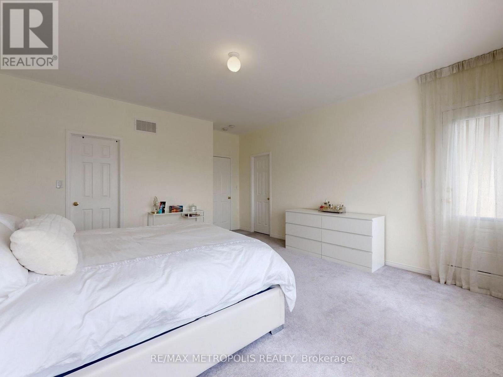 16 Hartney Drive, Richmond Hill, Ontario  L4S 0J8 - Photo 26 - N12788440