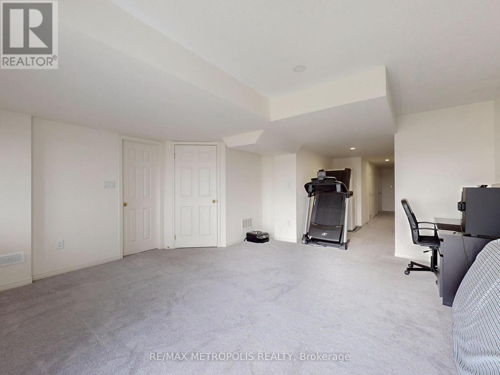 16 Hartney Drive, Richmond Hill, Ontario  L4S 0J8 - Photo 35 - N12788440