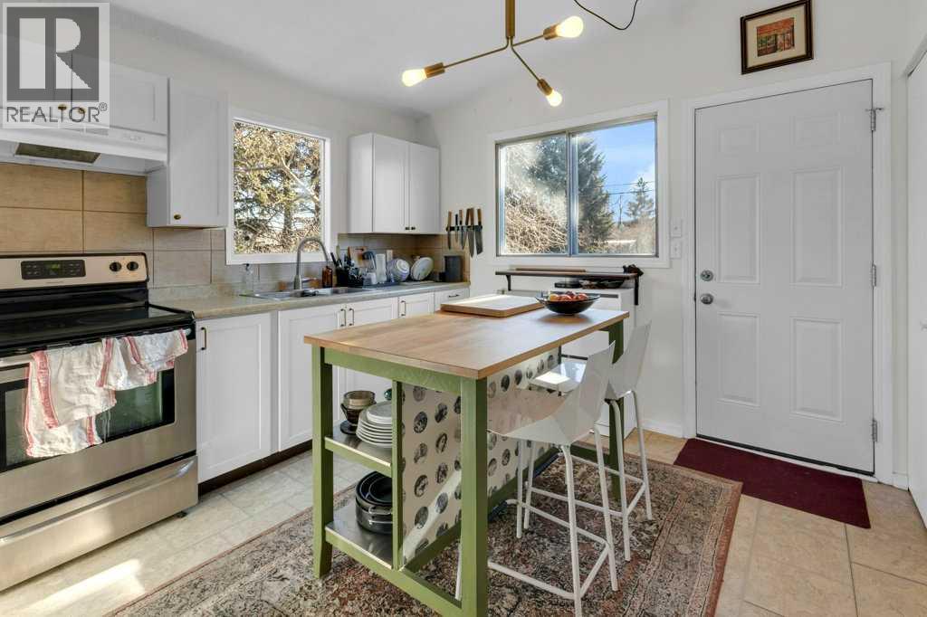 7301/7303 37 Avenue Nw, Calgary, Alberta  T3B 1W7 - Photo 21 - A2285886