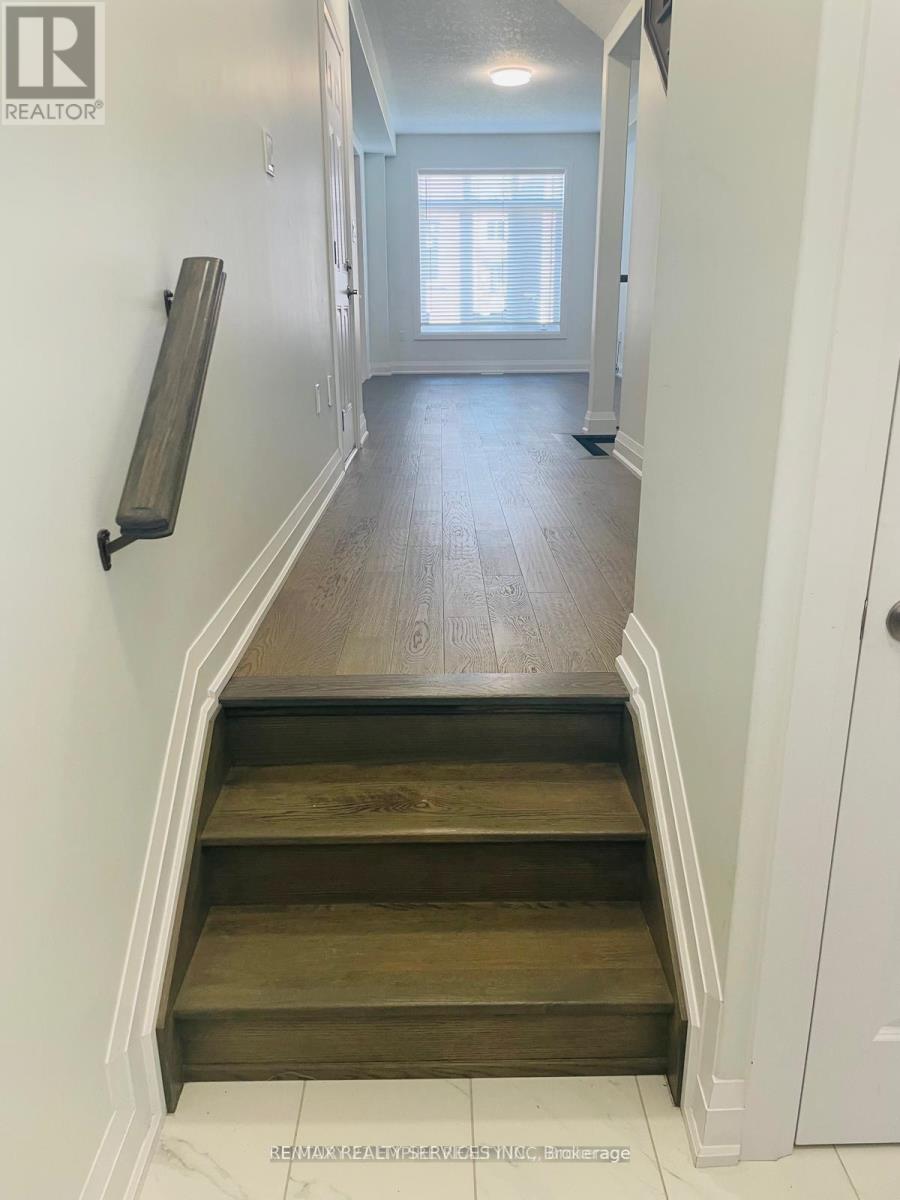 65 Copperhill Heights, Barrie, Ontario  L9J 0K6 - Photo 3 - S12788510