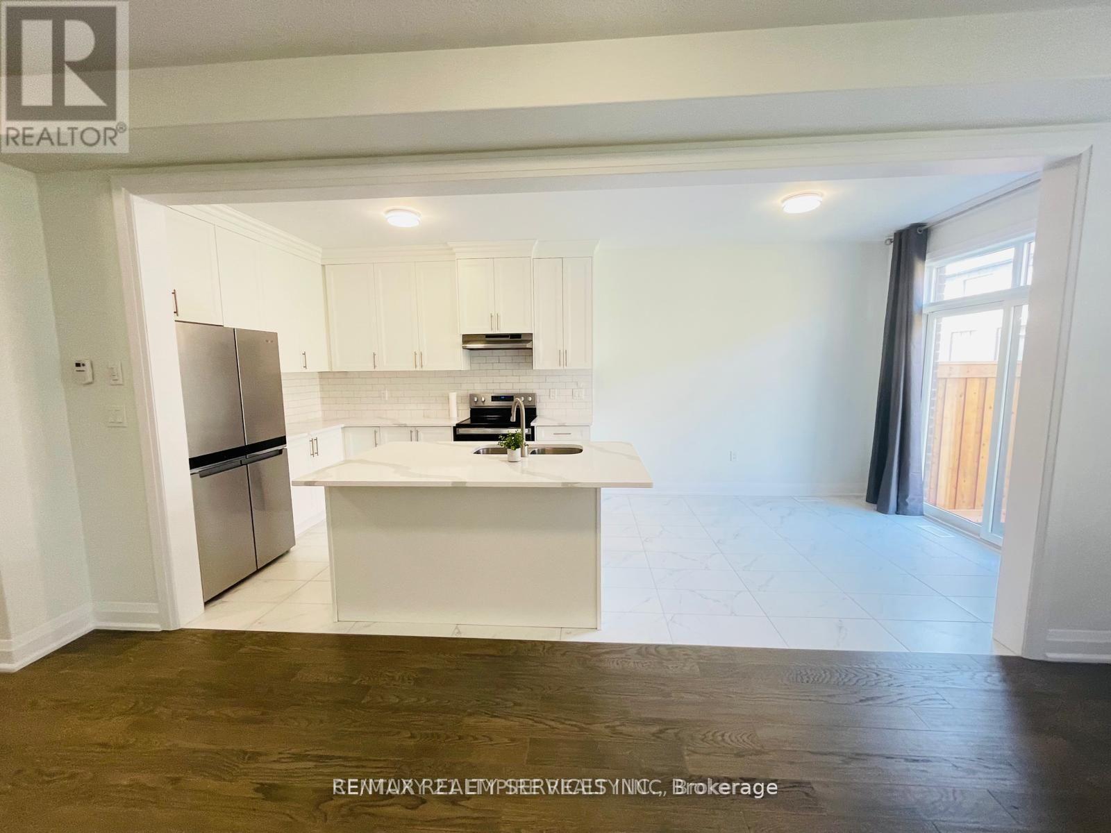 65 Copperhill Heights, Barrie, Ontario  L9J 0K6 - Photo 9 - S12788510