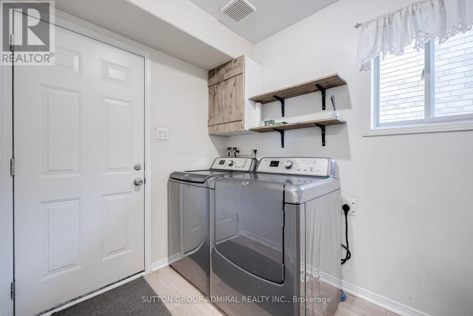 132 Brown Wood Drive, Barrie, Ontario  L4M 6M8 - Photo 14 - S12788526