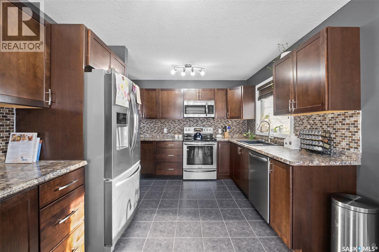 866 Spencer Drive, Prince Albert, Saskatchewan  S6V 7C9 - Photo 10 - SK028531