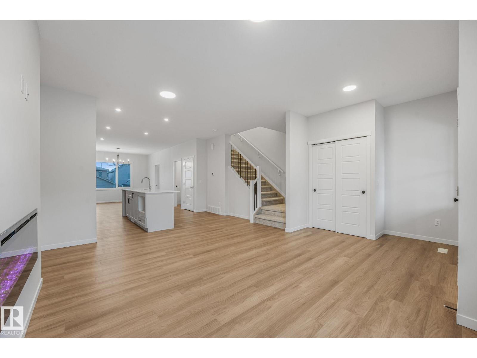 17323 6 St Ne Ne, Edmonton, Alberta  T5Y 4G2 - Photo 7 - E4473528