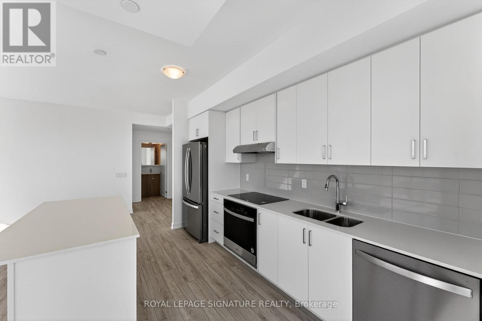 1008 - 1035 Southdown Road, Mississauga, Ontario  L5J 0A2 - Photo 9 - W12788344