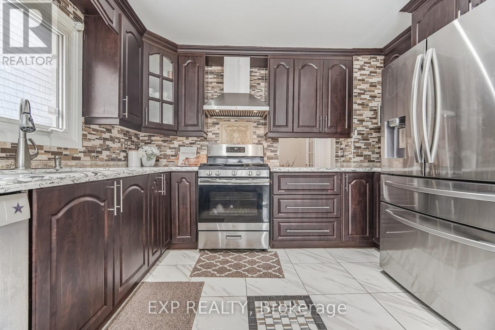 53 Northampton Street, Brampton, Ontario  L6S 3Z6 - Photo 10 - W12788356