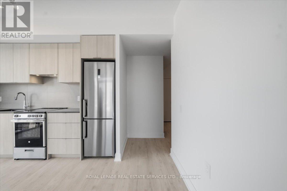 303 - 2088 James Street, Burlington, Ontario  L7R 0H2 - Photo 13 - W12788368