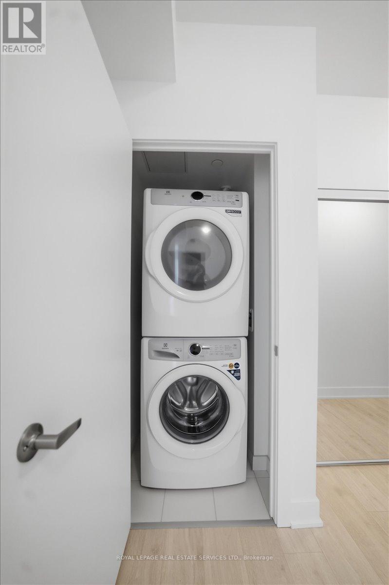 303 - 2088 James Street, Burlington, Ontario  L7R 0H2 - Photo 25 - W12788368