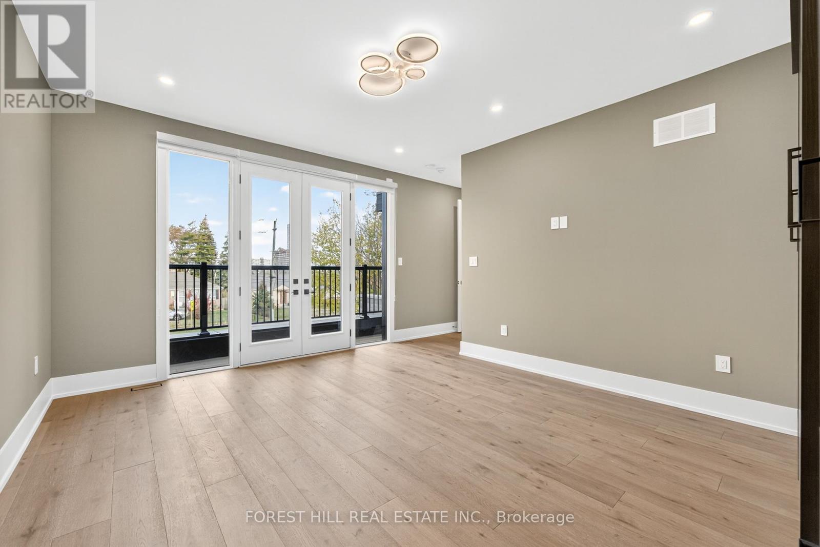 3474 JOAN DRIVE Mississauga (Fairview), ON L5B 1T5