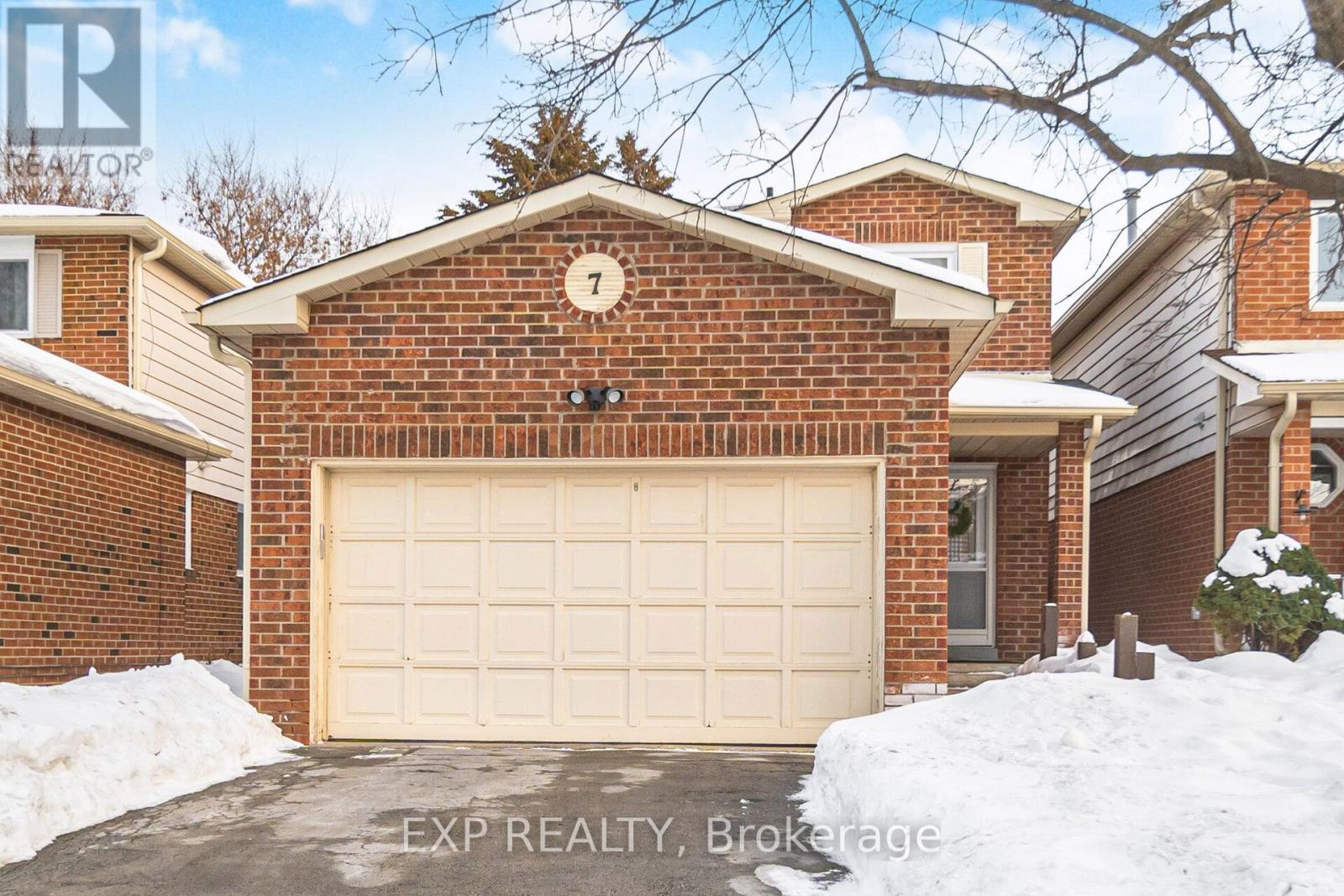 7 FERRI CRESCENT, Brampton, Ontario