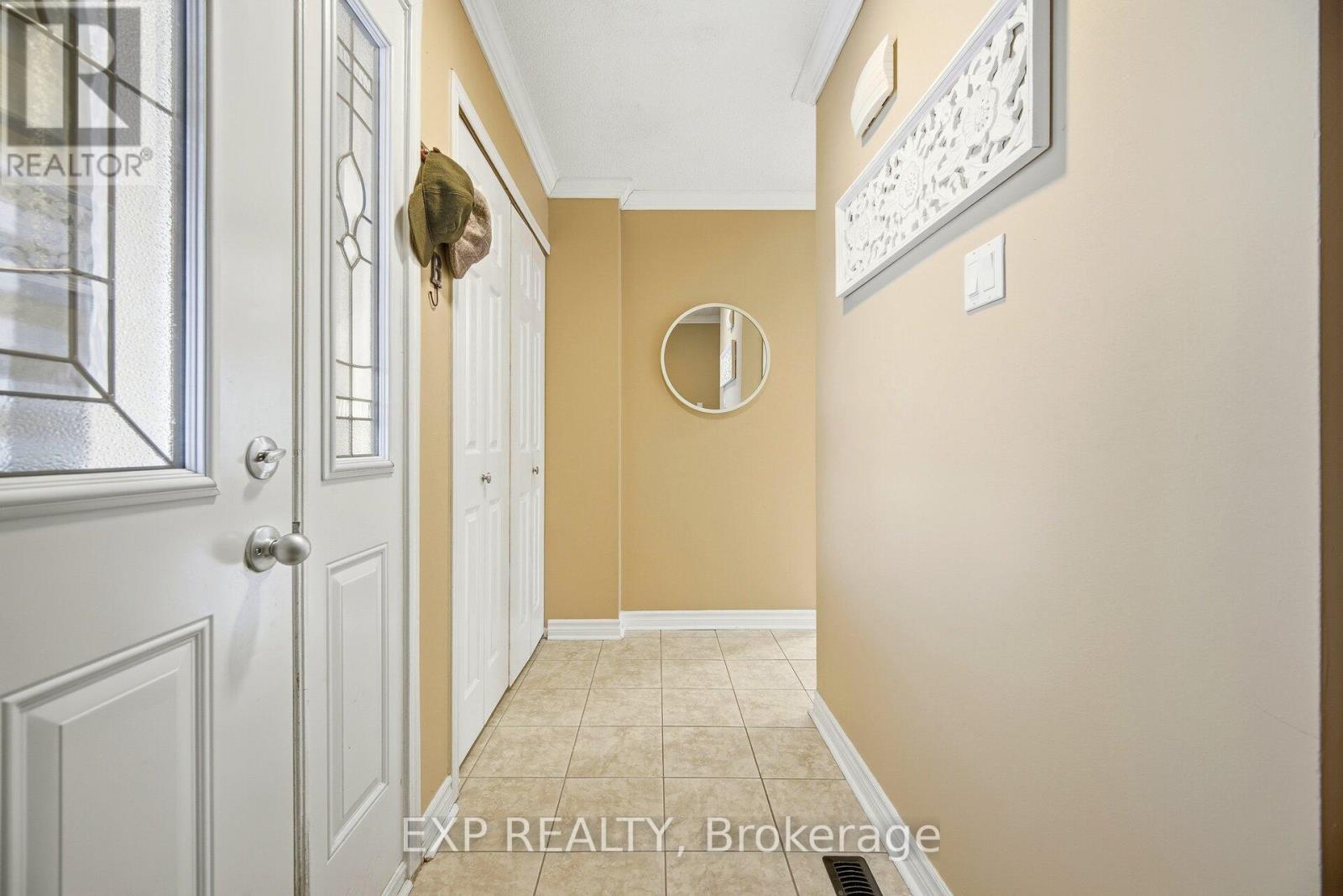 7 Ferri Crescent, Brampton, Ontario  L6Z 1R8 - Photo 3 - W12788416