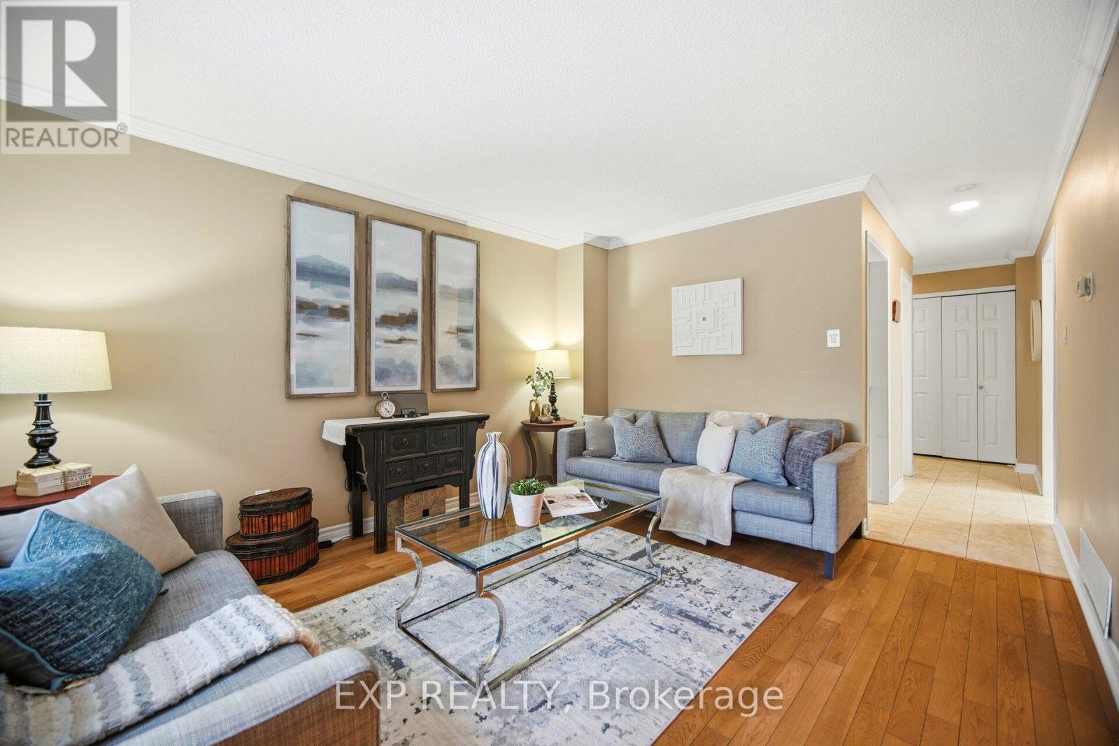 7 Ferri Crescent, Brampton, Ontario  L6Z 1R8 - Photo 4 - W12788416