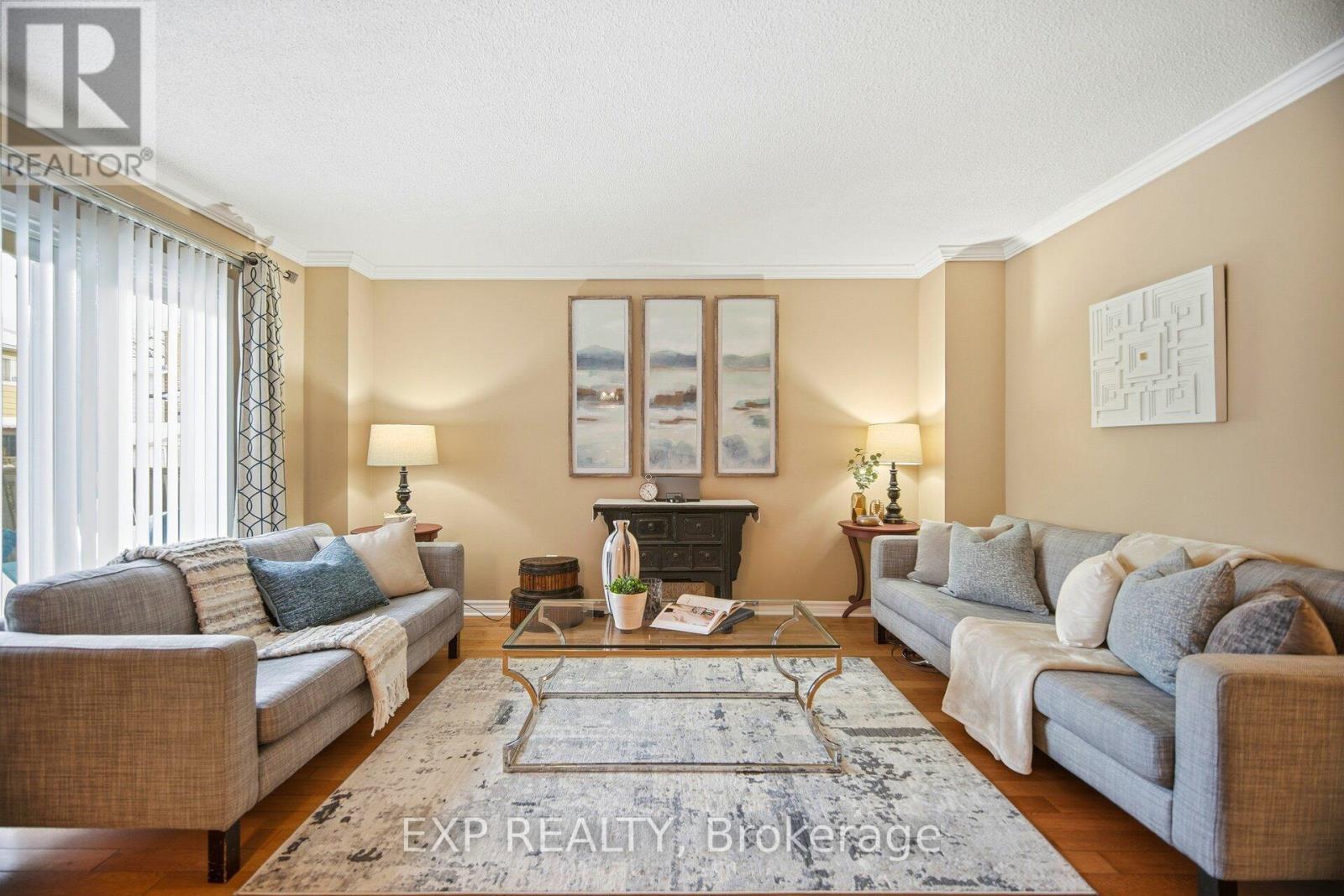 7 Ferri Crescent, Brampton, Ontario  L6Z 1R8 - Photo 5 - W12788416