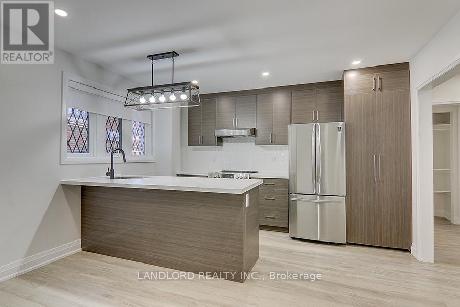 18 - 2520 BLOOR STREET W, Toronto, Ontario