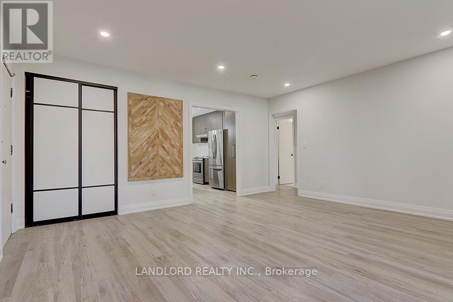 18 - 2520 Bloor Street W, Toronto, Ontario  M6S 1R8 - Photo 10 - W12788428