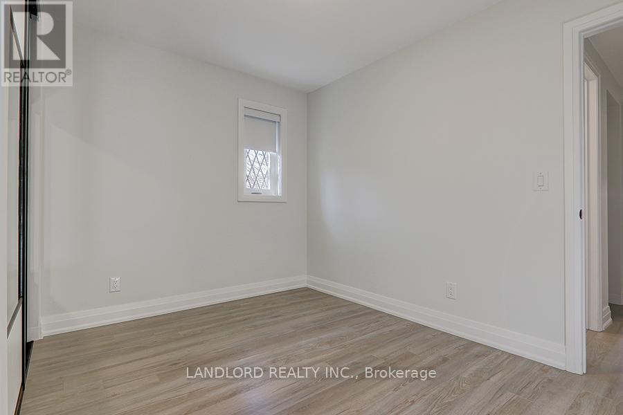 18 - 2520 Bloor Street W, Toronto, Ontario  M6S 1R8 - Photo 13 - W12788428