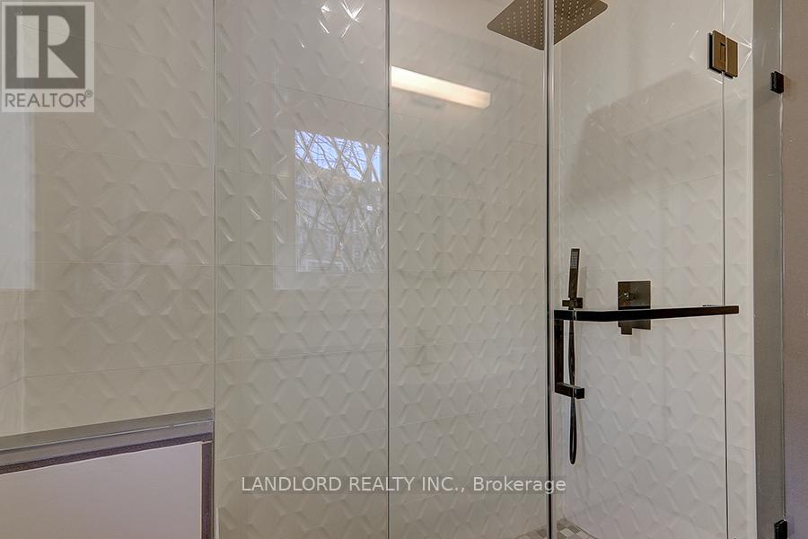 18 - 2520 Bloor Street W, Toronto, Ontario  M6S 1R8 - Photo 17 - W12788428