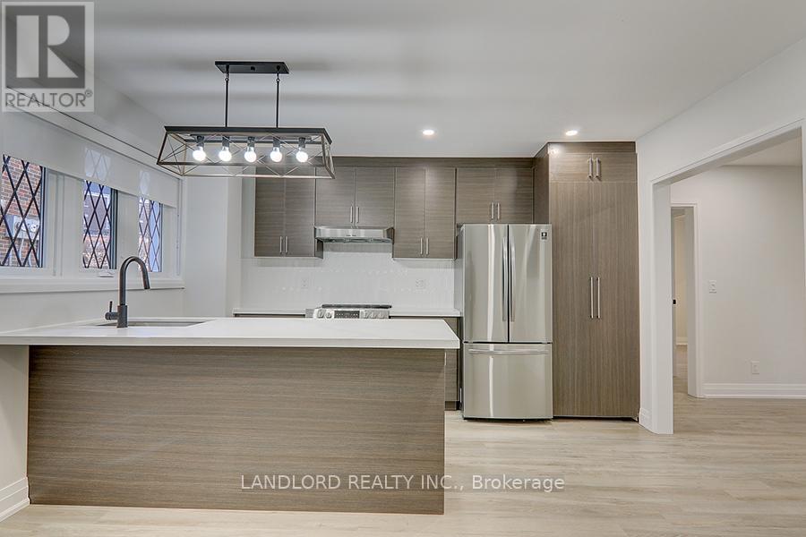 18 - 2520 Bloor Street W, Toronto, Ontario  M6S 1R8 - Photo 2 - W12788428