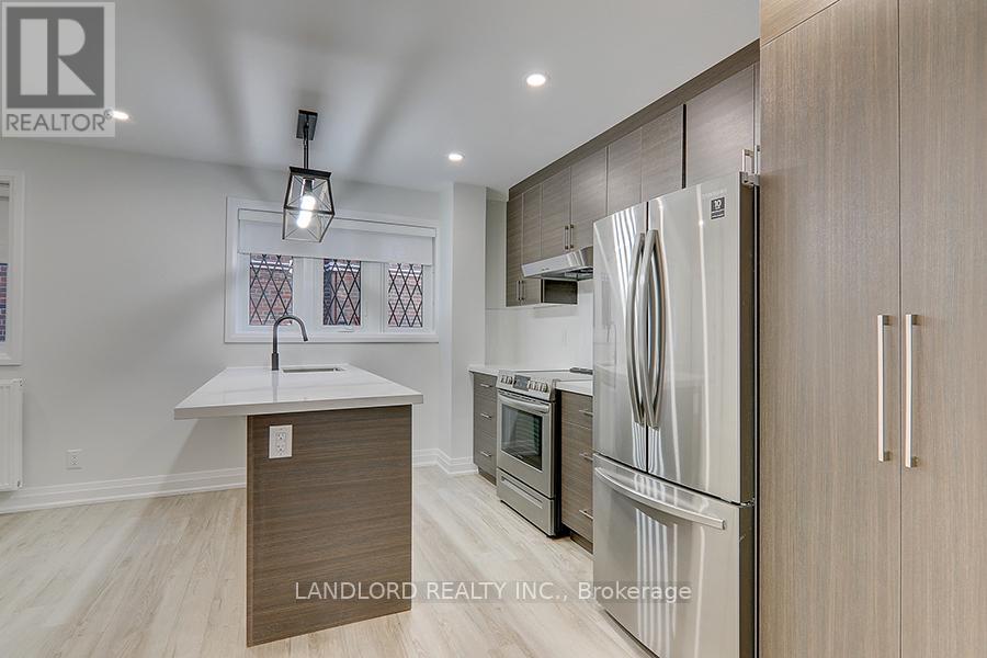 18 - 2520 Bloor Street W, Toronto, Ontario  M6S 1R8 - Photo 4 - W12788428