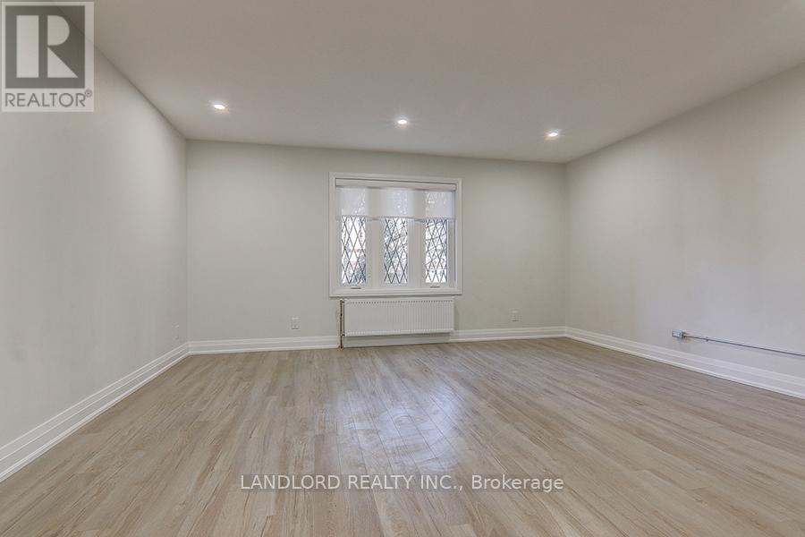 18 - 2520 Bloor Street W, Toronto, Ontario  M6S 1R8 - Photo 8 - W12788428