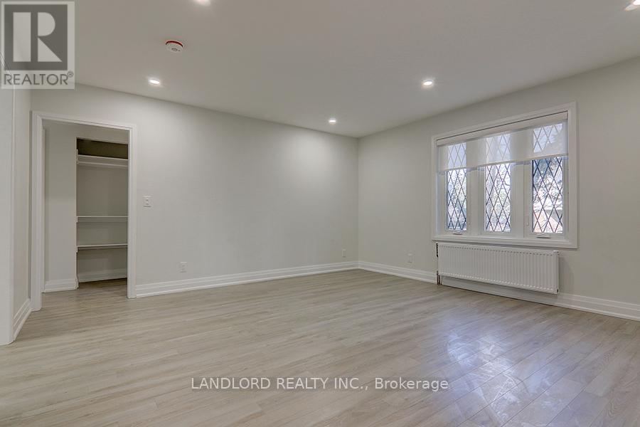 18 - 2520 Bloor Street W, Toronto, Ontario  M6S 1R8 - Photo 9 - W12788428