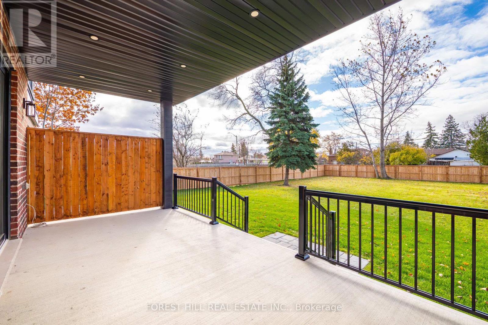 3474 Joan Drive, Mississauga, Ontario  L5B 1T5 - Photo 14 - W12788442