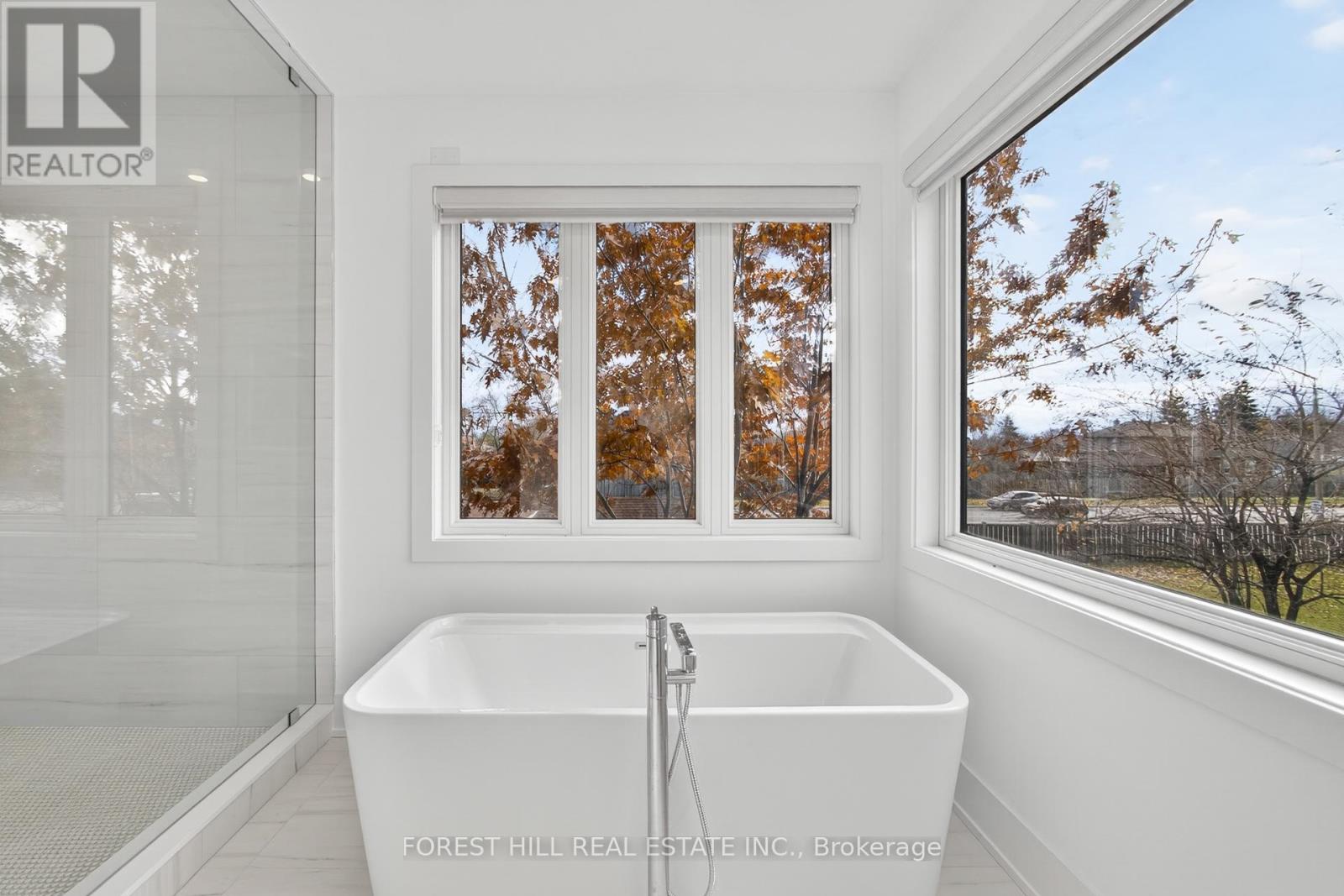 3474 Joan Drive, Mississauga, Ontario  L5B 1T5 - Photo 21 - W12788442