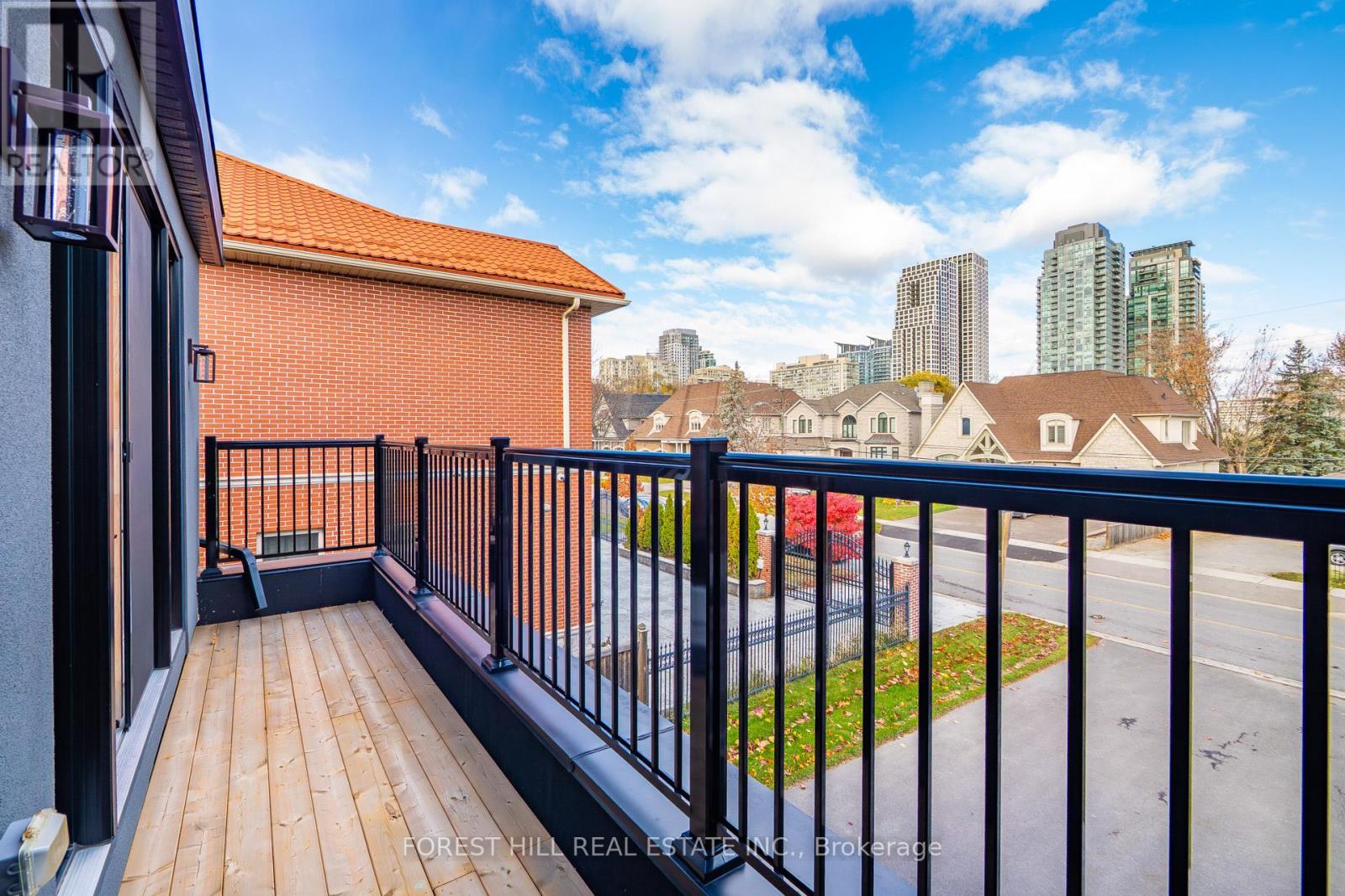 3474 Joan Drive, Mississauga, Ontario  L5B 1T5 - Photo 28 - W12788442