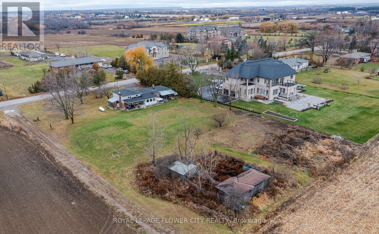 12753 Centreville Creek Road E, Caledon, Ontario  L7C 3B7 - Photo 4 - W12788502