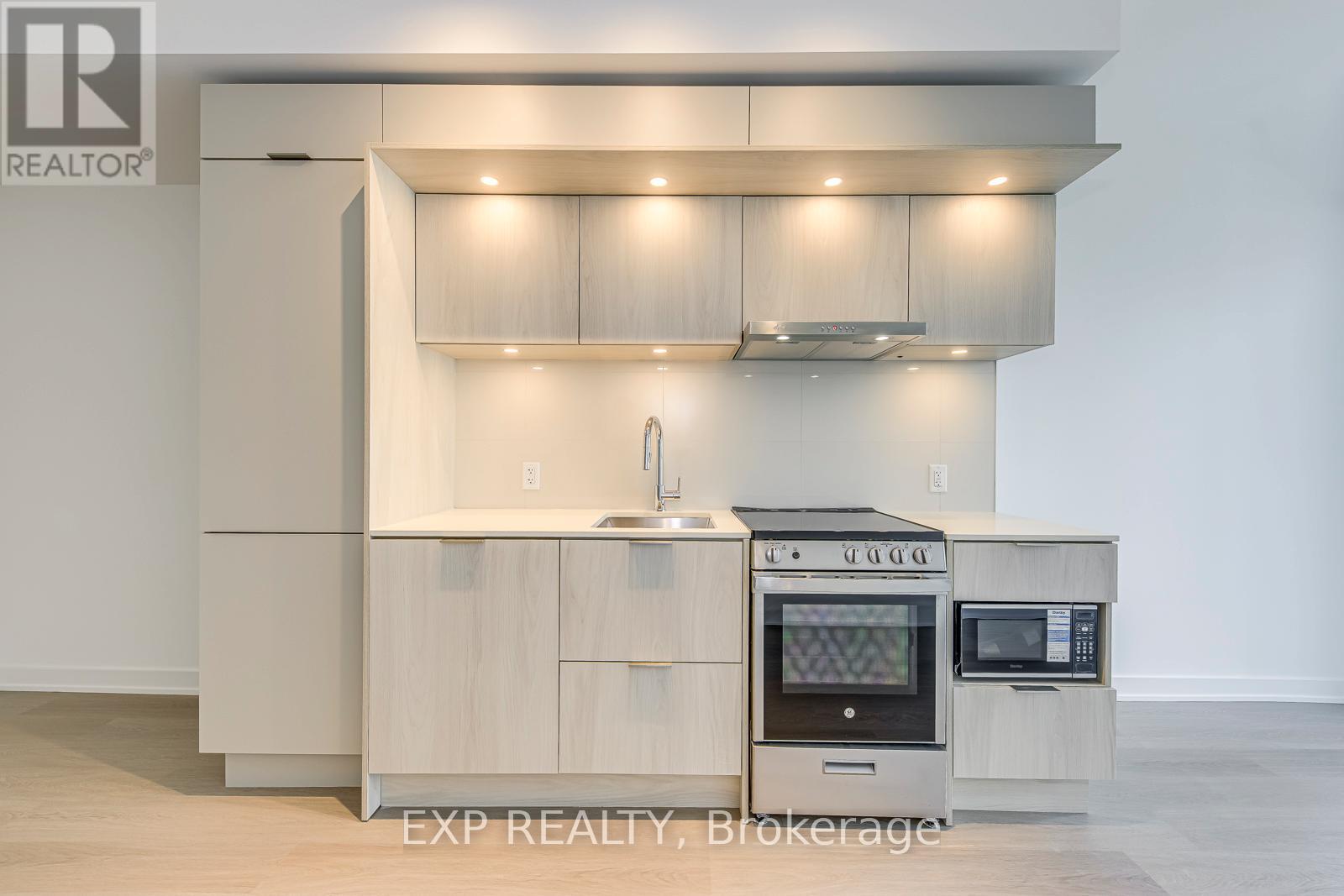 509 - 448 Burnhamthorpe Road W, Mississauga, Ontario  L5B 0R4 - Photo 10 - W12788504